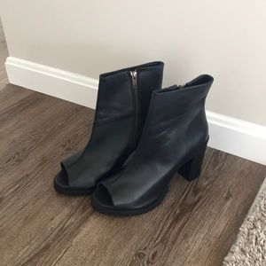 Steve Madden open toe, leather ankle boot